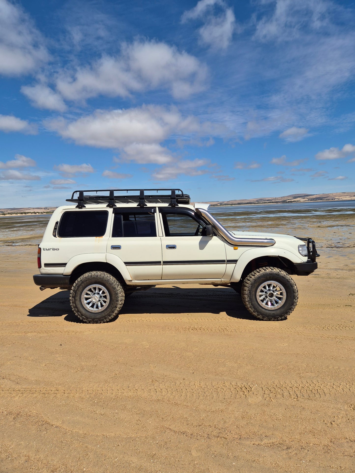 80 Series Landcruiser 5" Low Cut Guard Entry Snorkel