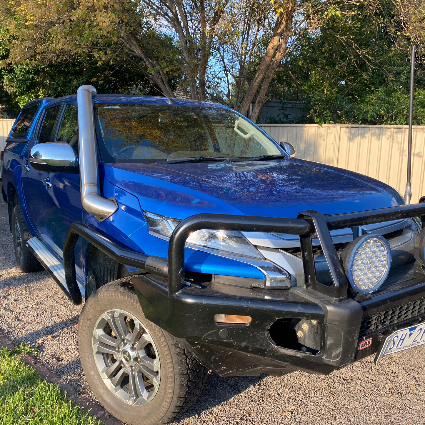 Mitsubishi Triton MR 4" Snorkel